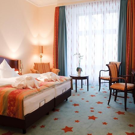 Stadthotel Stern วิสมาร์ ภายนอก รูปภาพ